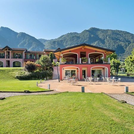 Spacious Apartment In Idro With Shared Pool Crone Kültér fotó