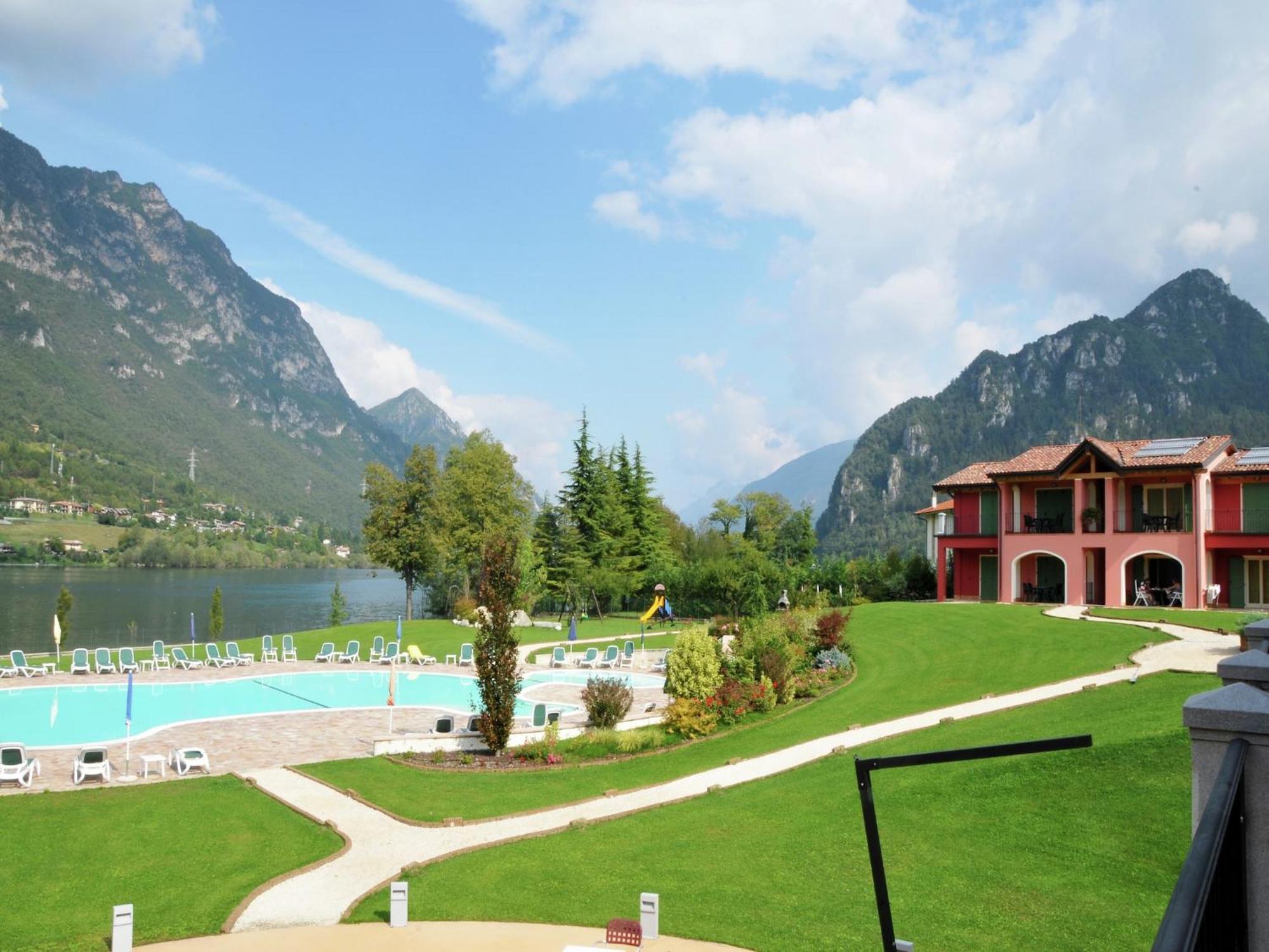 Spacious Apartment In Idro With Shared Pool Crone Kültér fotó