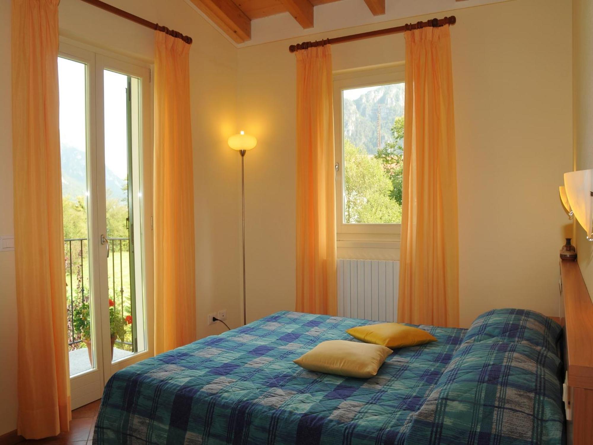Spacious Apartment In Idro With Shared Pool Crone Kültér fotó