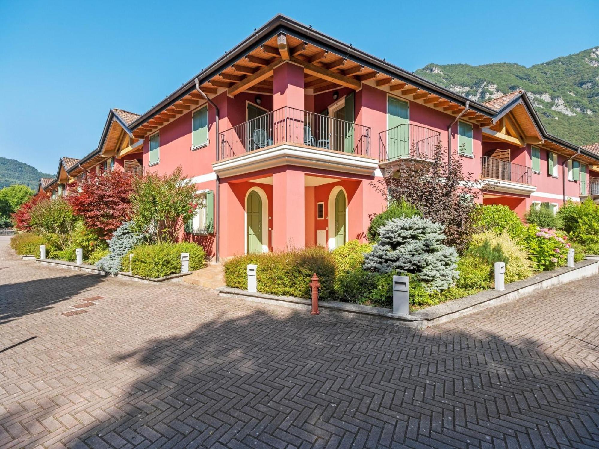 Spacious Apartment In Idro With Shared Pool Crone Kültér fotó