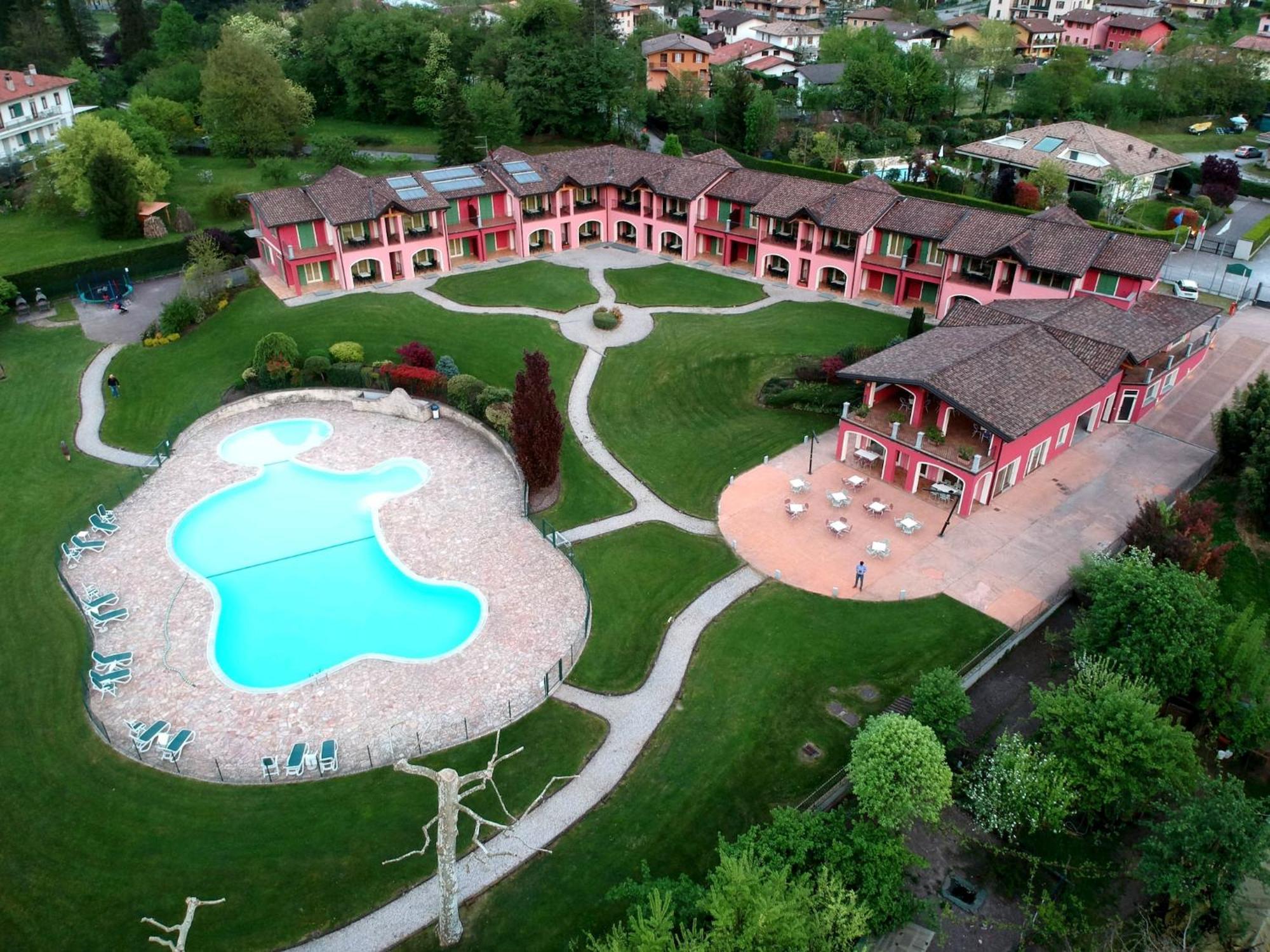 Spacious Apartment In Idro With Shared Pool Crone Kültér fotó